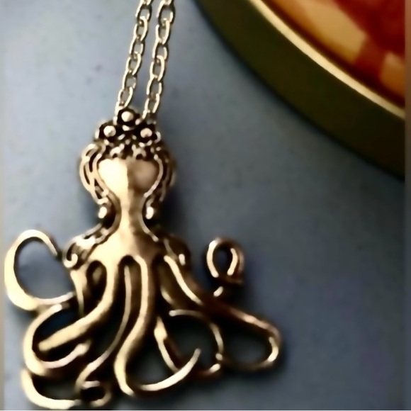 “Vintage Fork Octopus” Silverware Spoon Squid Octopod Kraken Tentacles Necklace - Picture 12 of 13